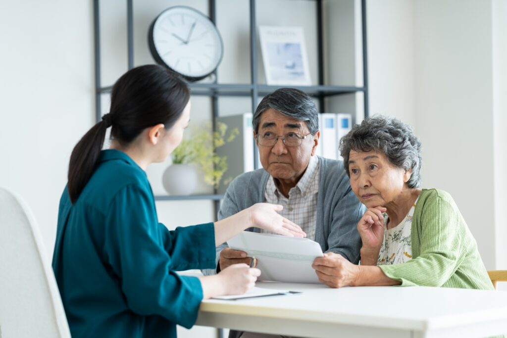 【2025年版】サービス付き高齢者向け住宅の費用はいくら?料金相場と内訳、安く抑える方法を徹底解説